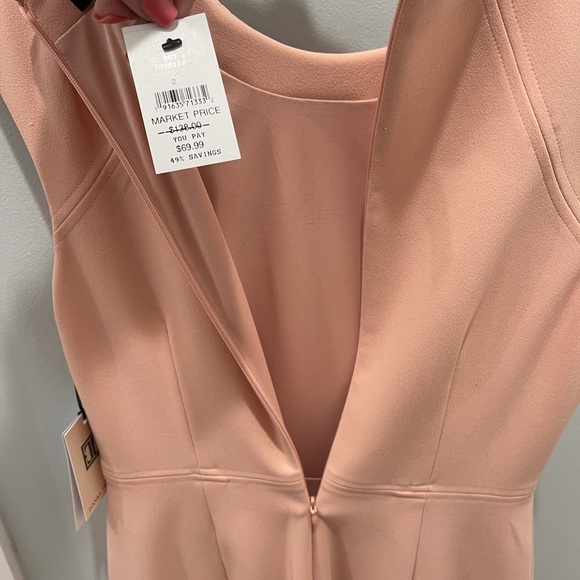 Ivanka Trump beautiful peach classic dress, rose gold button detail, zip back - Picture 6 of 9